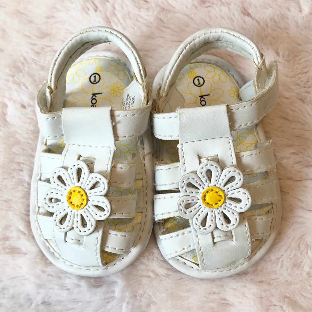 HP🎉Koala Baby White Daisy Flowers Sandals Size 1